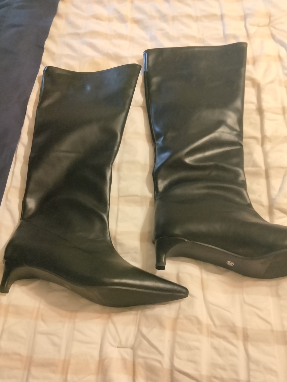 Classic Black Knee-High Women's Boots